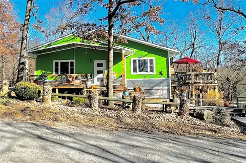 3 Woodview Ln, Holiday Island, AR 72631