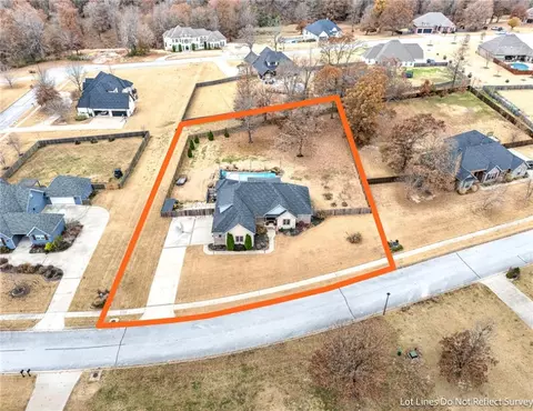 315 S Forest Glen Way, Fayetteville, AR 72704