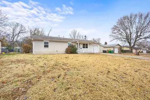 2400 Woodland Ave, Springdale, AR 72762