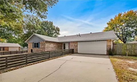 3401 Falcon Rd, Springdale, AR 72762 photo 3
