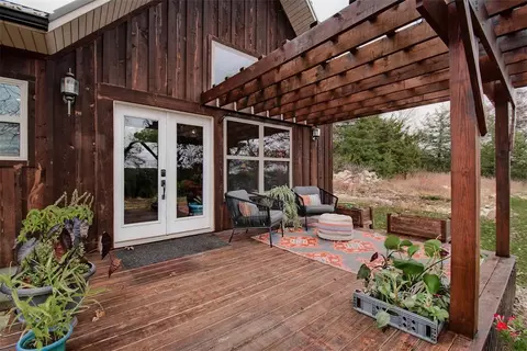 24 County Road 214, Eureka Springs, AR 72631
