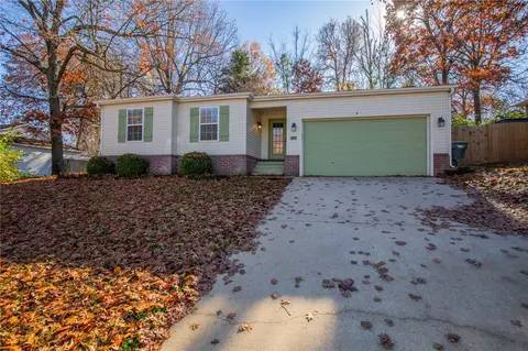 3205 W Parkway Dr, Fayetteville, AR 72704