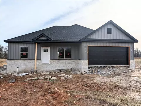 7 Francis Dr, Bella Vista, AR 72715
