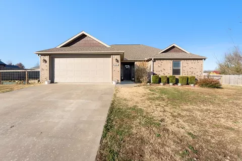 975 Washburn Dr, Pea Ridge, AR 72751