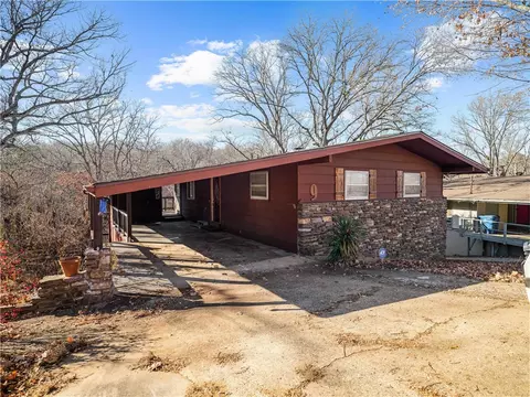 9 Finger Cir, Bella Vista, AR 72715