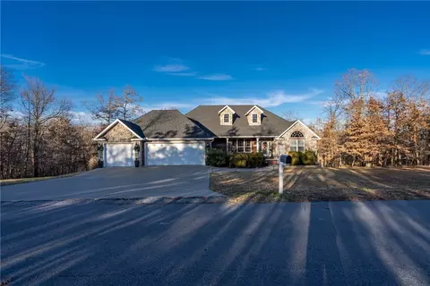 17 Rath Dr, Bella Vista, AR 72715