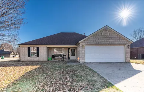 185 Colorado Ave, Springdale, AR 72764