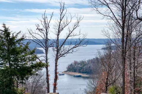 Lakeview Drive, Eureka Springs, AR 72631