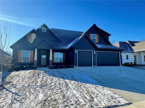2719 Nova Ave, Lowell, AR 72745