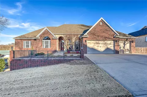 3804 NW Riverbend Rd, Bentonville, AR 72712