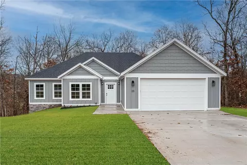 23 Chaucer Dr, Bella Vista, AR 72714