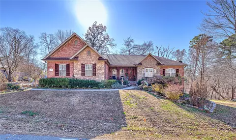 3 Fleetwood Dr, Bella Vista, AR 72714