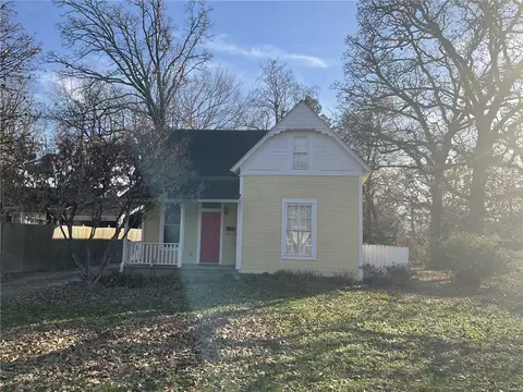 420 E Franklin St, Siloam Springs, AR 72761