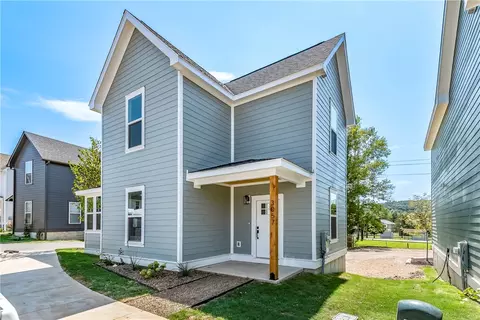 3087 W Tulsa St, Fayetteville, AR 72704