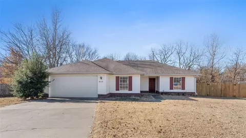 214 Brandon St, Lowell, AR 72745