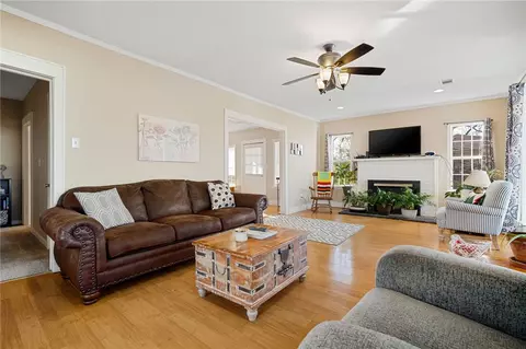 129 E 3rd St, Mulberry, AR 72947 photo 3