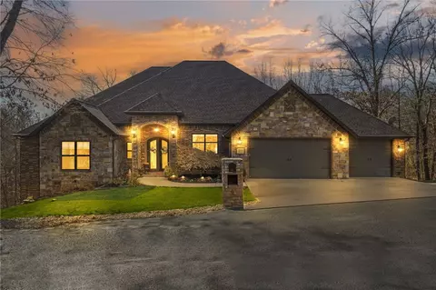13273 Timberline Rd, Bentonville, AR 72712