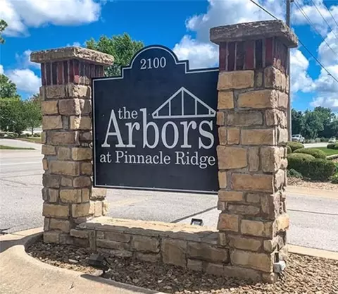 2100 W New Hope Rd #802, Rogers, AR 72758