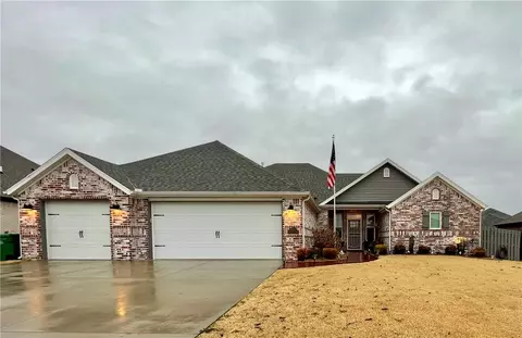 1151 Spring Hollow Rd, Bentonville, AR 72713