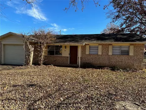 2209 Jean St, Springdale, AR 72762