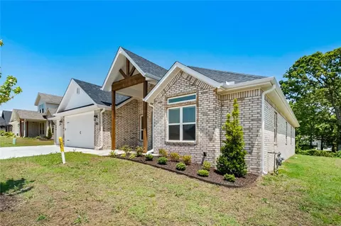 180 Ambry Loop, Centerton, AR 72719 photo 2