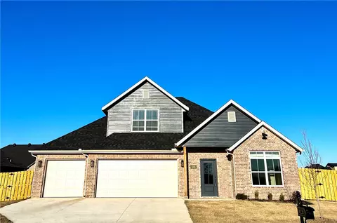 1265 Carrara St, Tontitown, AR 72762