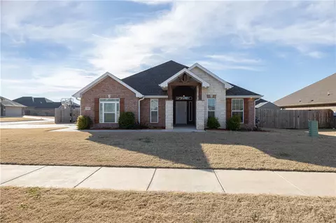 511 Cortland St, Bentonville, AR 72712