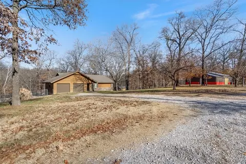9434 Greenberry Dr, Bentonville, AR 72712