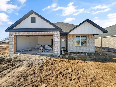 660 Dillon St, Bentonville, AR 72713