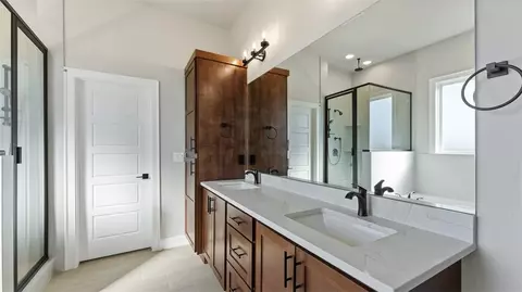 Bath - 480 Rainforest Loop, Centerton, AR 72719 photo 6 of 14