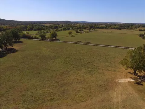 10188 S Garland Mckee Wc 257 Rd, Prairie Grove, AR 72753