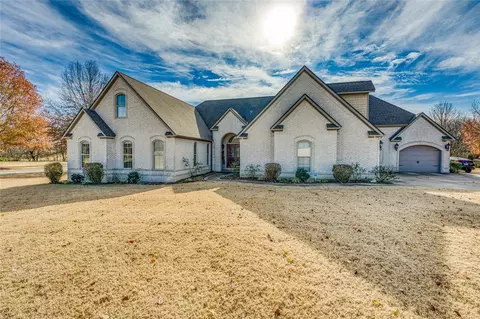 678 Sonoma Cir, Fayetteville, AR 72703