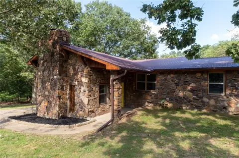 11958 E Applehill Rd, Prairie Grove, AR 72753
