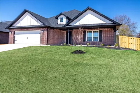 1232 Cittadella Ave, Springdale, AR 72762