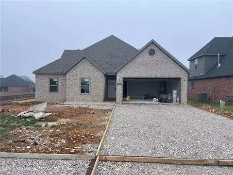 1921 Edgewood Rd, Bentonville, AR 72713