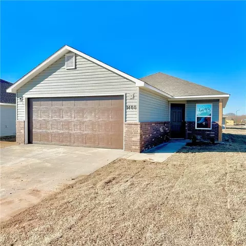 1400 S Pampas St, Siloam Springs, AR 72761