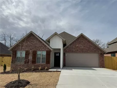 4406 SW Pawhuska St, Bentonville, AR 72713
