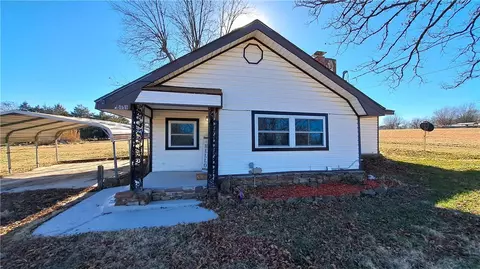 18899 E Holt Rd, Lincoln, AR 72744