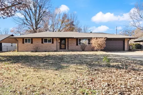 1108 Cheyenne Trl, Springdale, AR 72762