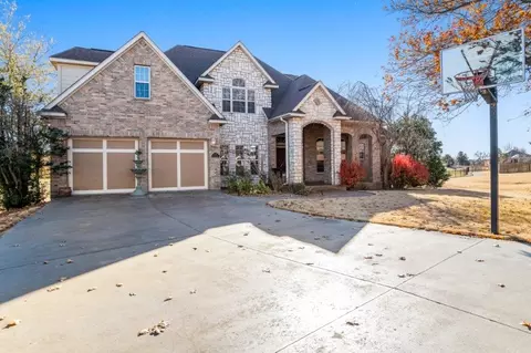 4717 W Mossy Oak Trl, Rogers, AR 72758