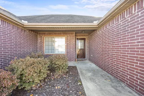 1160 Kensington Dr, Centerton, AR 72719