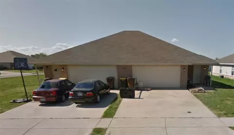1087 A B Remington Dr, Springdale, AR 72764