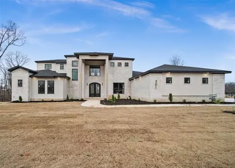 301 NE Healing Springs St, Bentonville, AR 72713