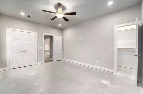 814 E Southern Trace Dr, Rogers, AR 72758 photo 13