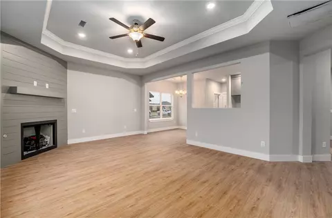 814 E Southern Trace Dr, Rogers, AR 72758 photo 5