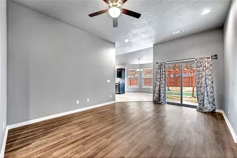 700 Avalon Dr, Gentry, AR 72734 photo 8