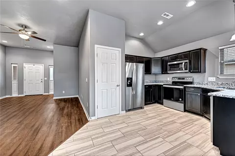 700 Avalon Dr, Gentry, AR 72734 photo 3
