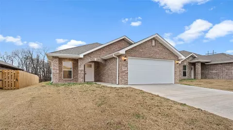 6102 NW Grant St, Bentonville, AR 72713