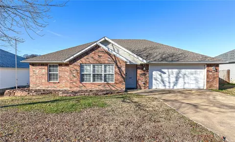 20649 Hillcrest Dr, Springdale, AR 72764
