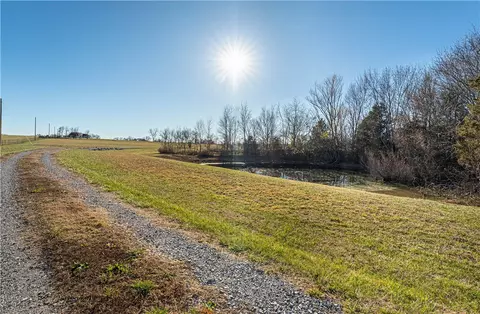 15321 Aubrey Long Rd, Gentry, AR 72734